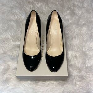 Marc Fisher black round heals